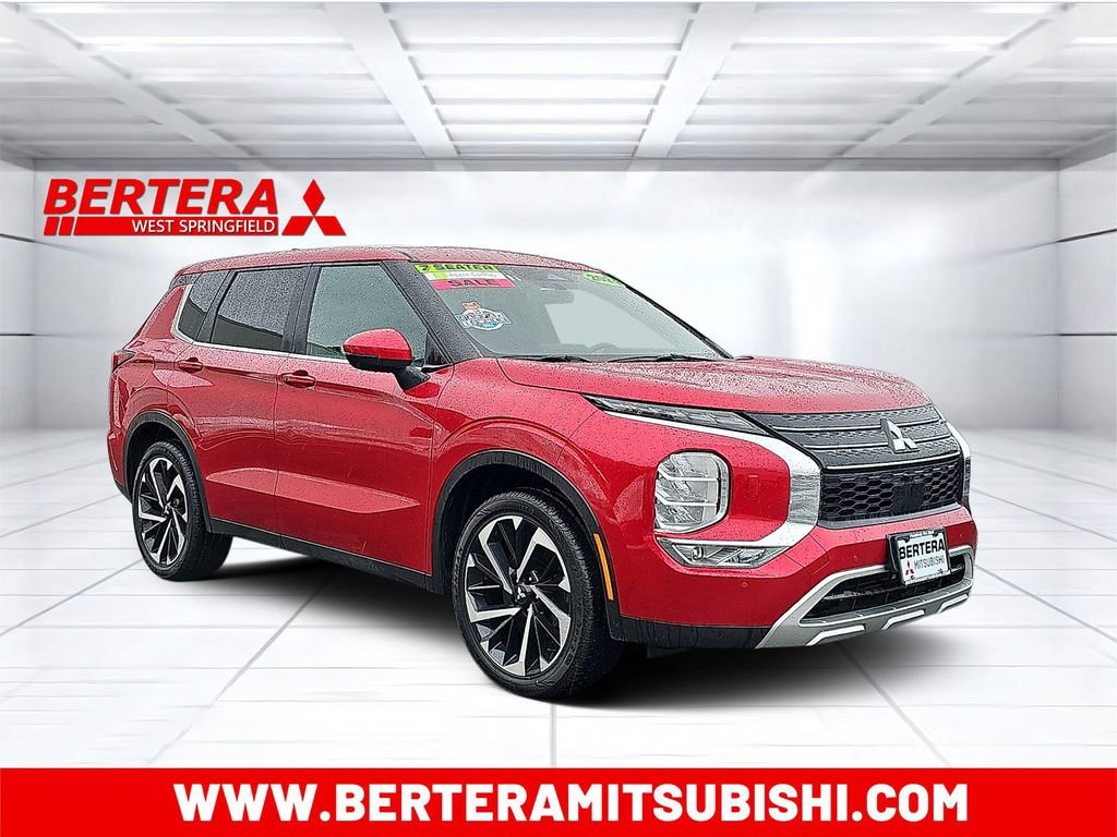 Used 2024 Mitsubishi Outlander SE