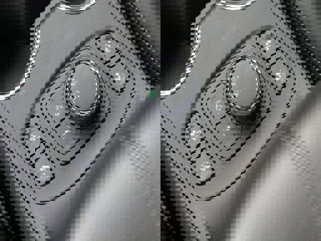 Used 2023 GMC Terrain SLT w/ Elevation Edition image 25