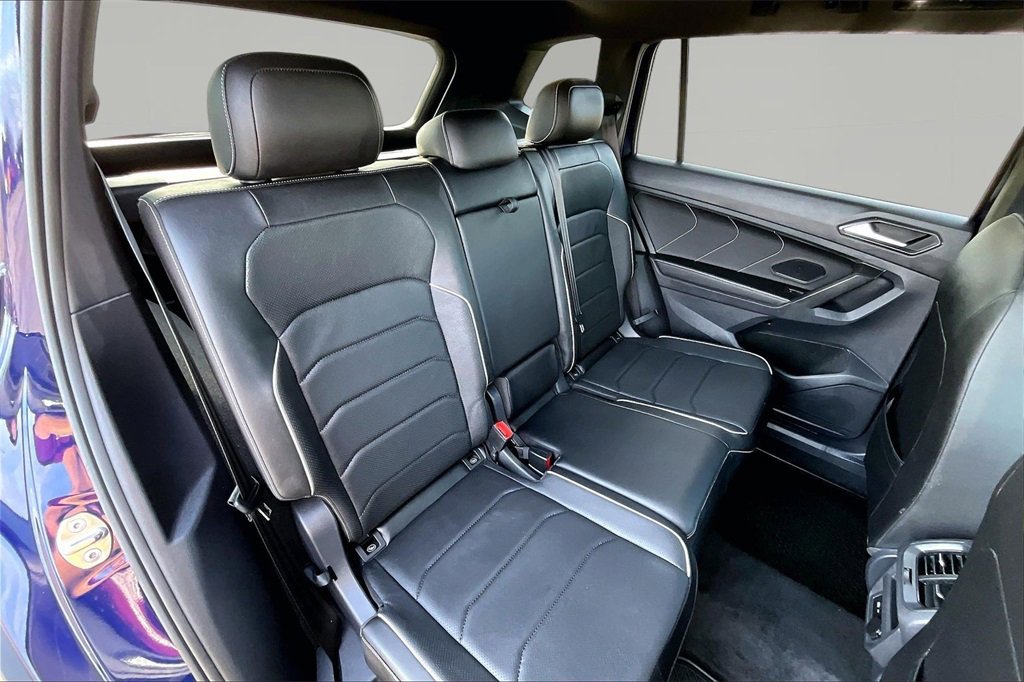 Used 2022 Volkswagen Tiguan SEL R-Line image 27