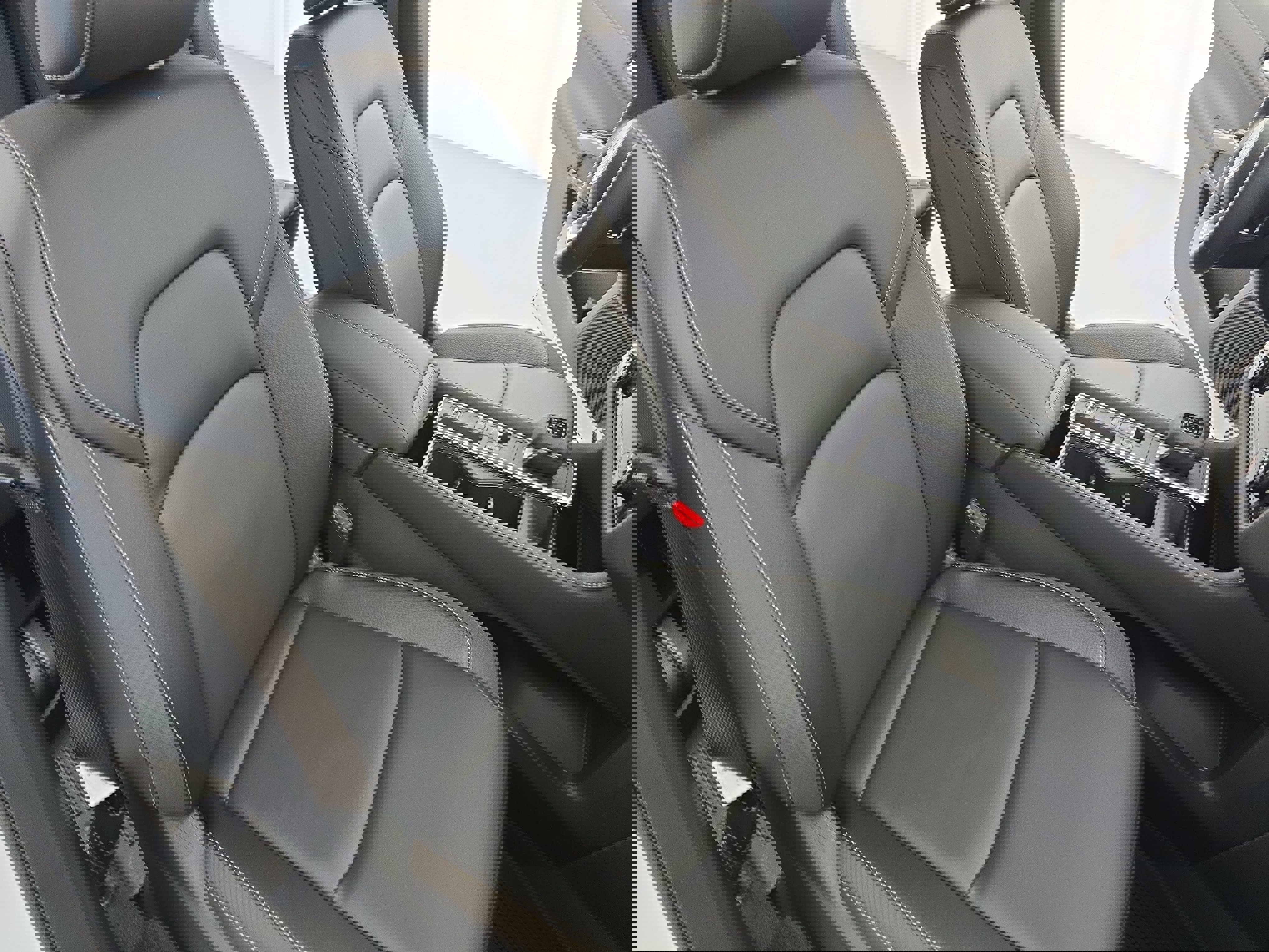 New 2025 Nissan Pathfinder SL image 10