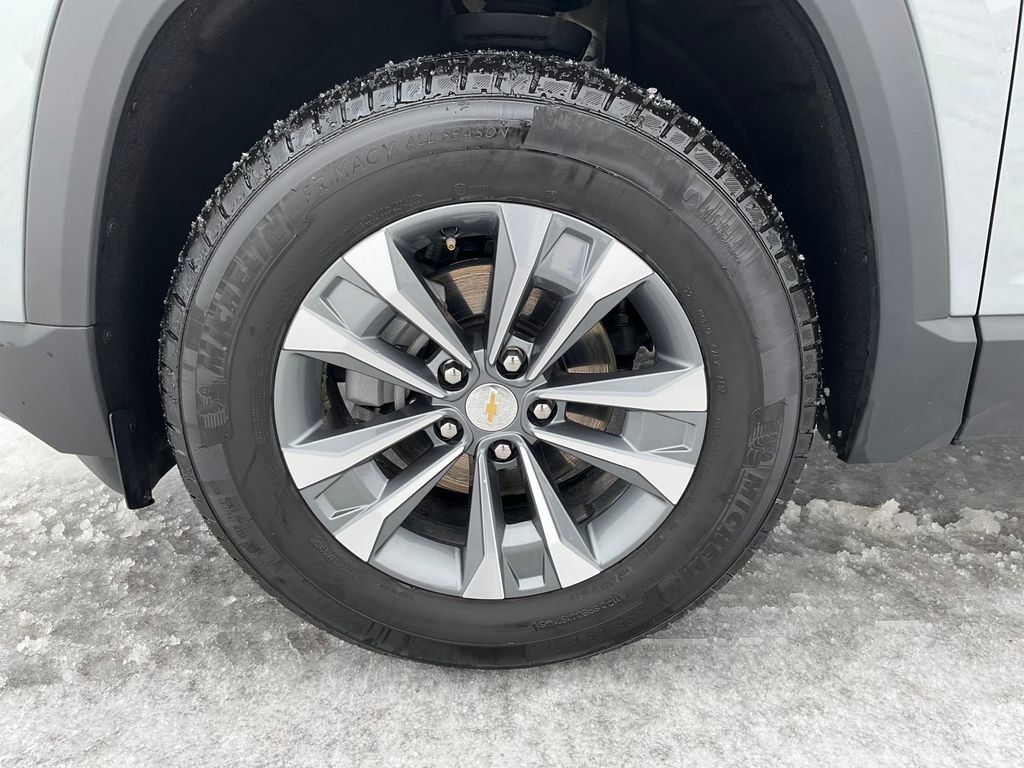 Used 2025 Chevrolet Equinox LT image 34