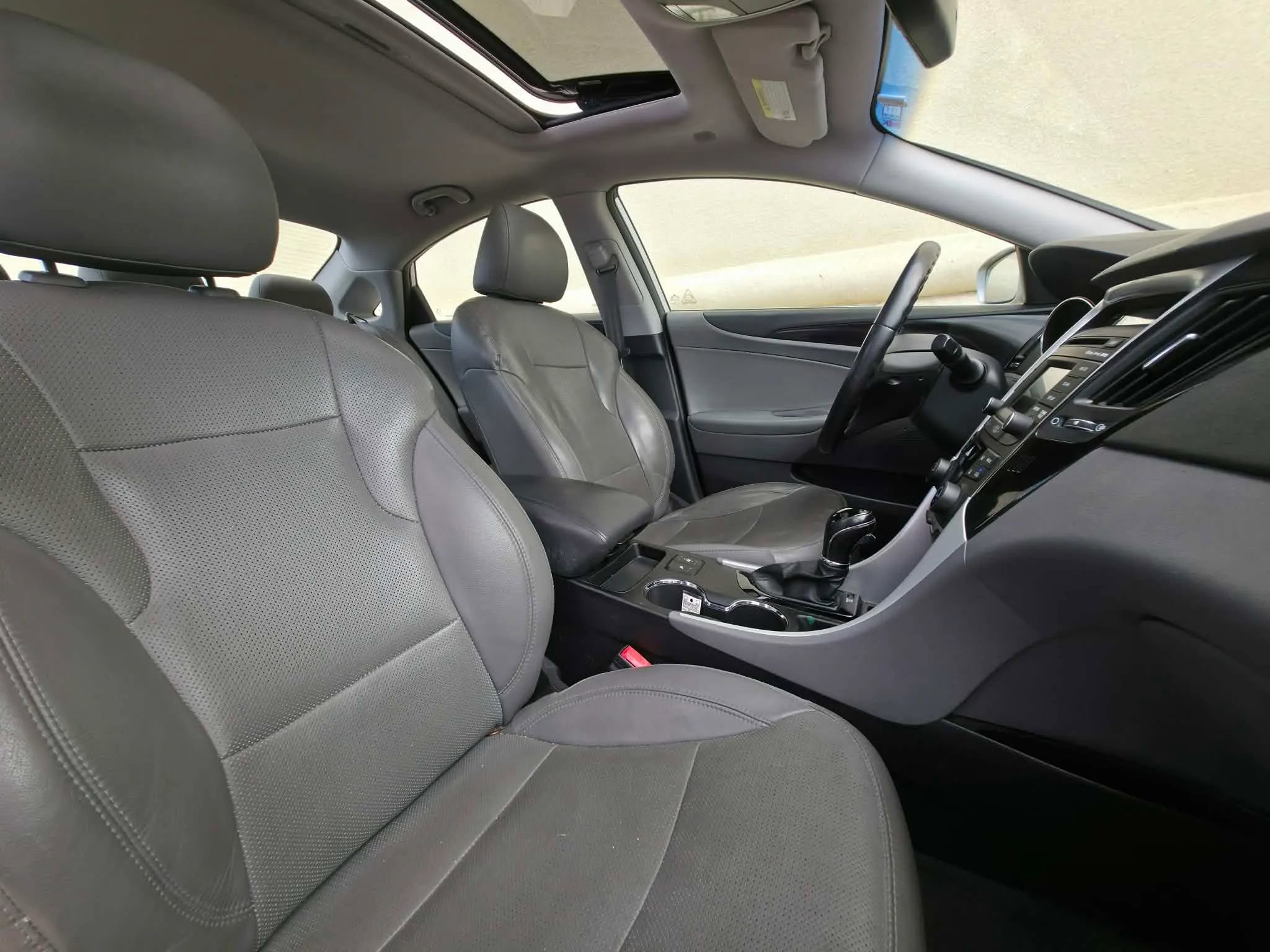 Used 2014 Hyundai Sonata Limited FWD image 16