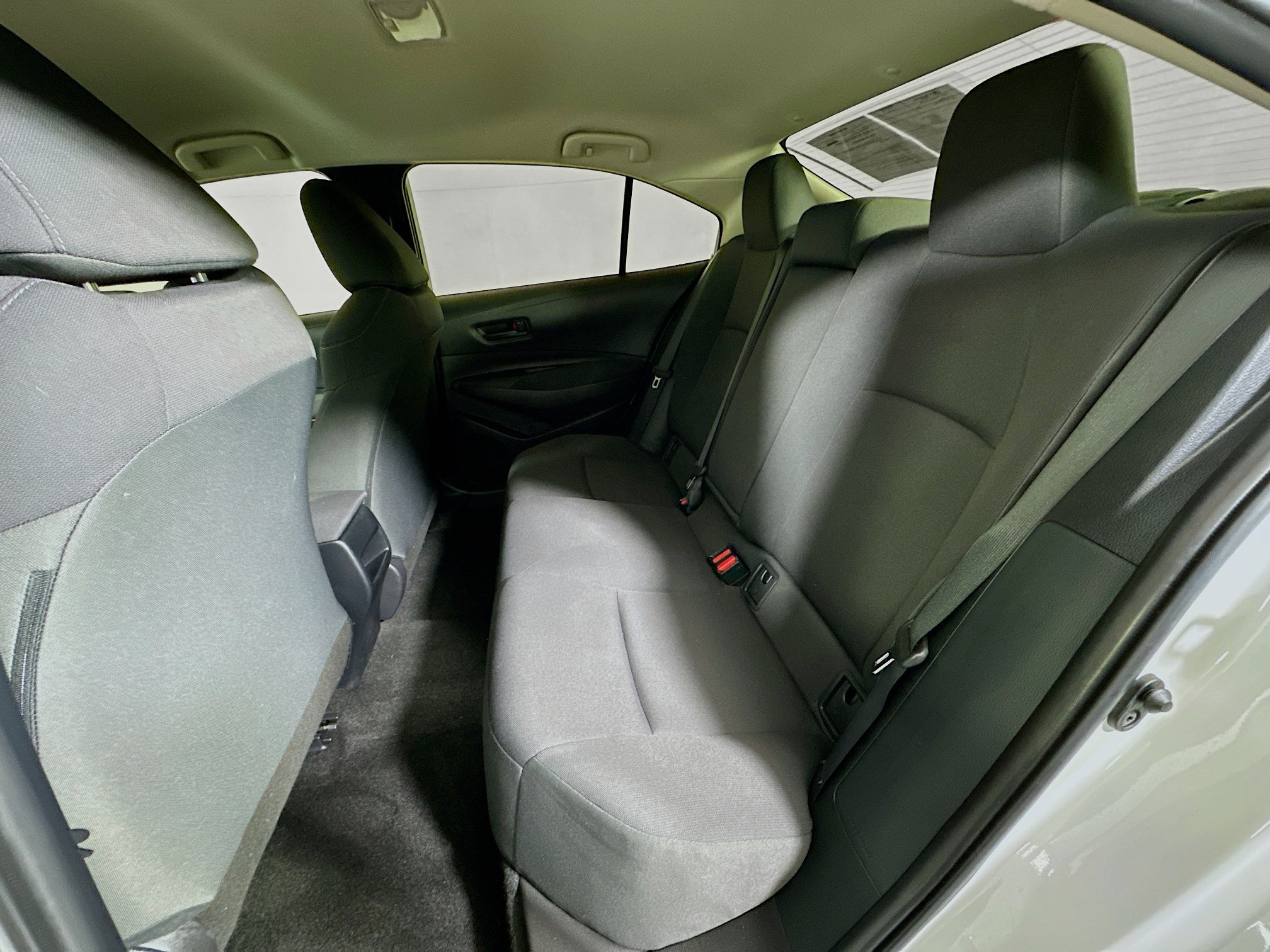Used 2022 Toyota Corolla LE FWD image 25
