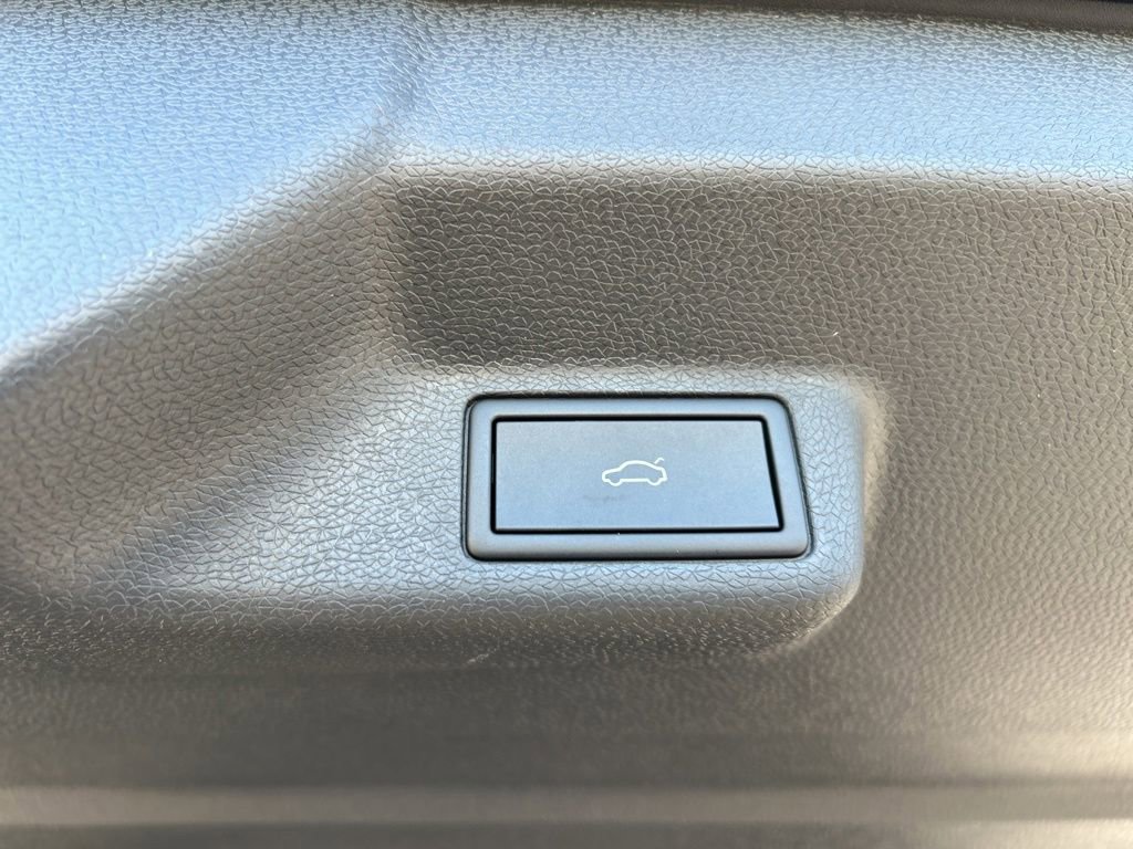 New 2025 Volkswagen ID. Buzz Pro S image 51