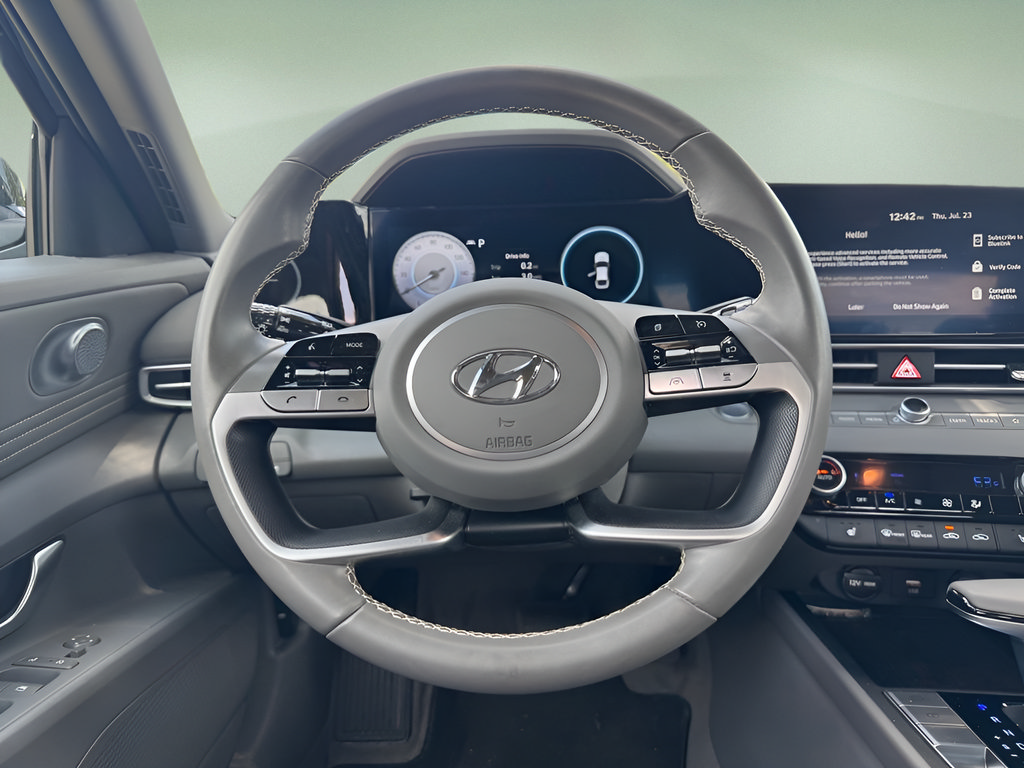 Used 2023 Hyundai Elantra SEL w/ Convenience Package FWD image 17