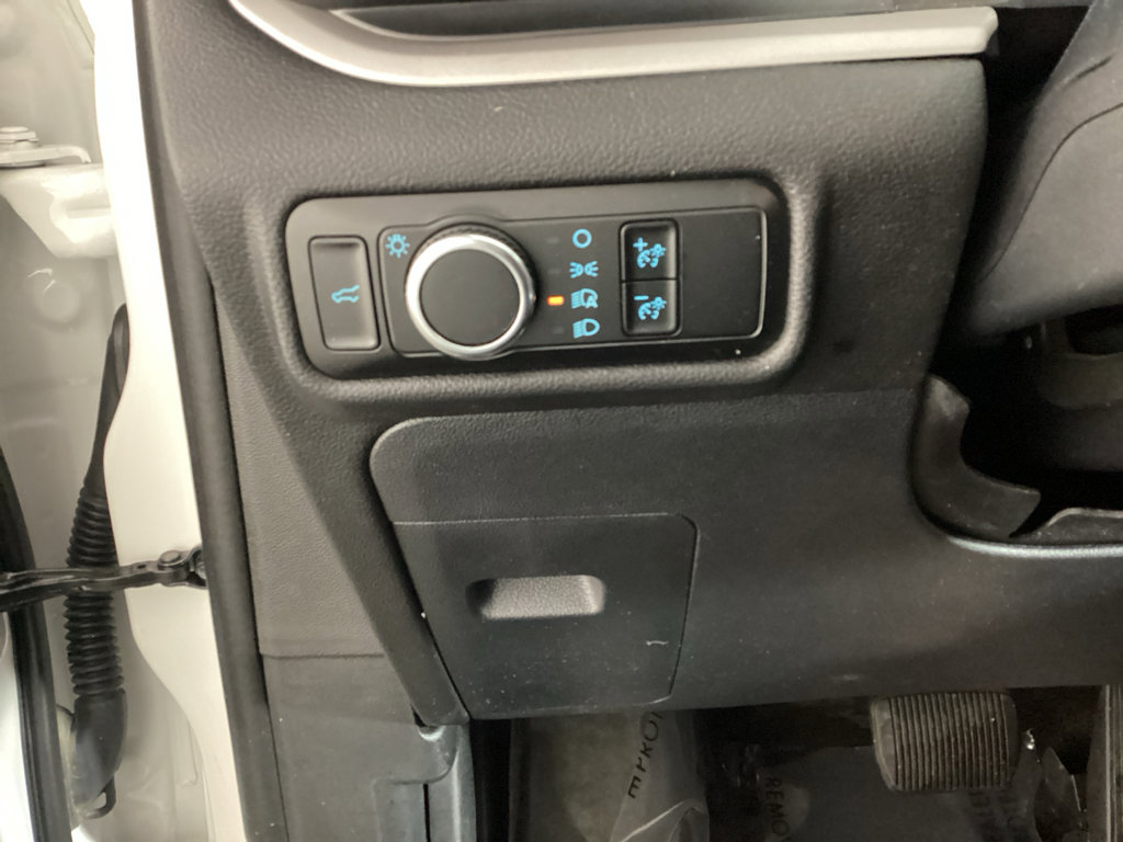 Used 2023 Ford Explorer XLT image 26