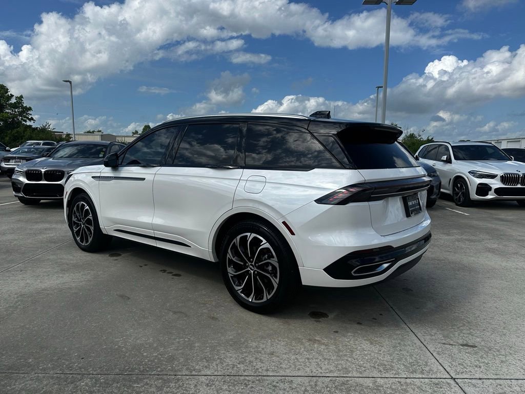 Used 2026 Lincoln Nautilus Reserve AWD/4WD image 7
