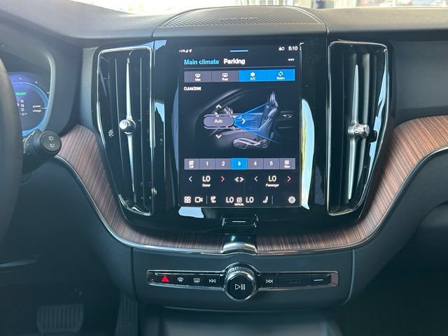 Used 2025 Volvo XC60 T8 Plus w/ Protection Package Premier AWD/4WD image 16