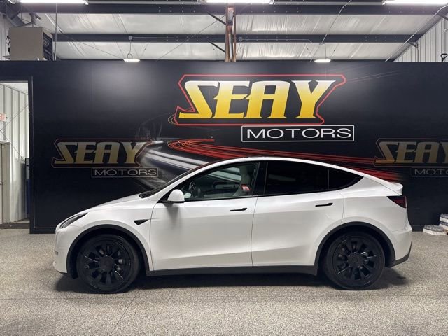 Used 2021 Tesla Model Y Long Range image 3