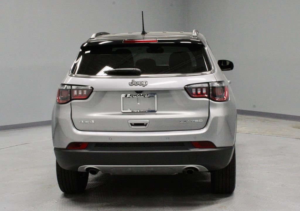 Used 2023 Jeep Compass Limited AWD/4WD image 10