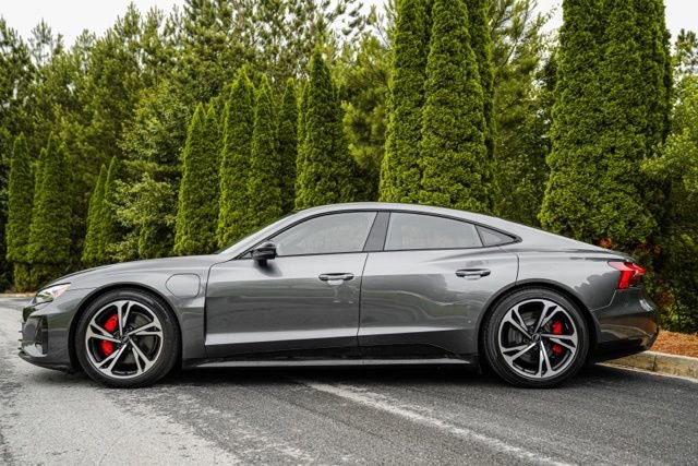 Used 2022 Audi e-tron GT Premium Plus w/ Performance Package AWD/4WD image 9