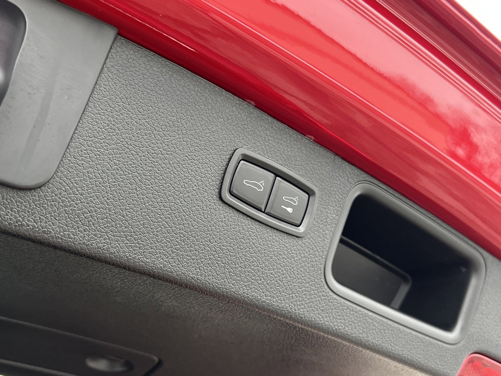 Certified 2025 Porsche Macan image 21