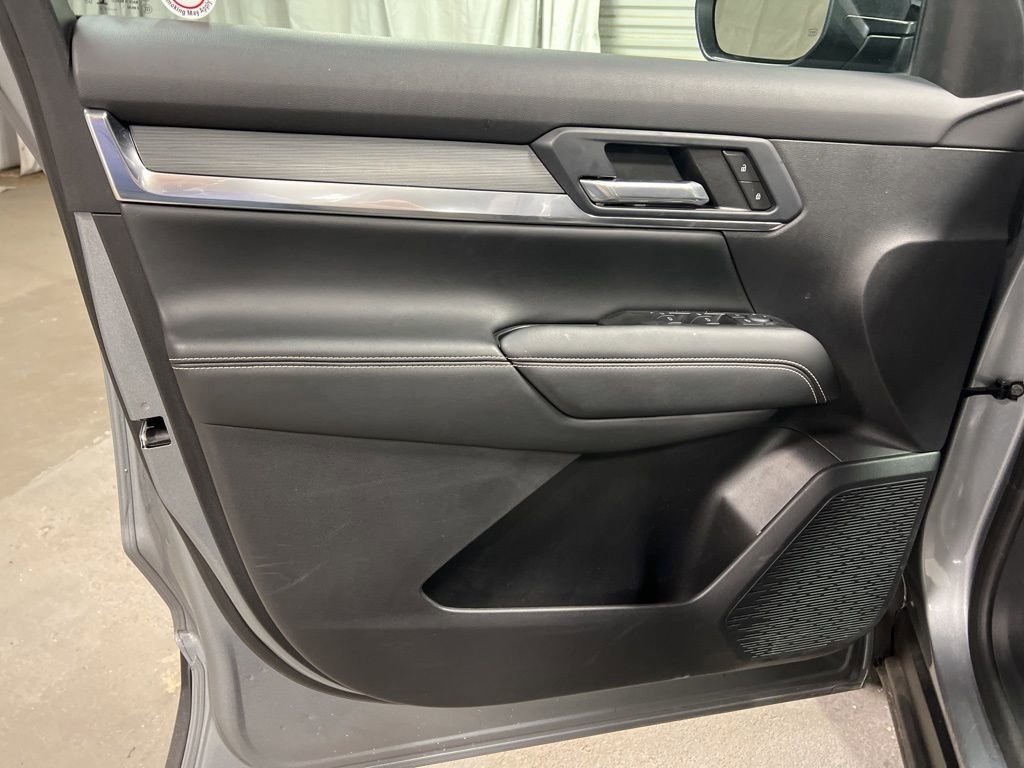 Used 2025 GMC Terrain Elevation image 24