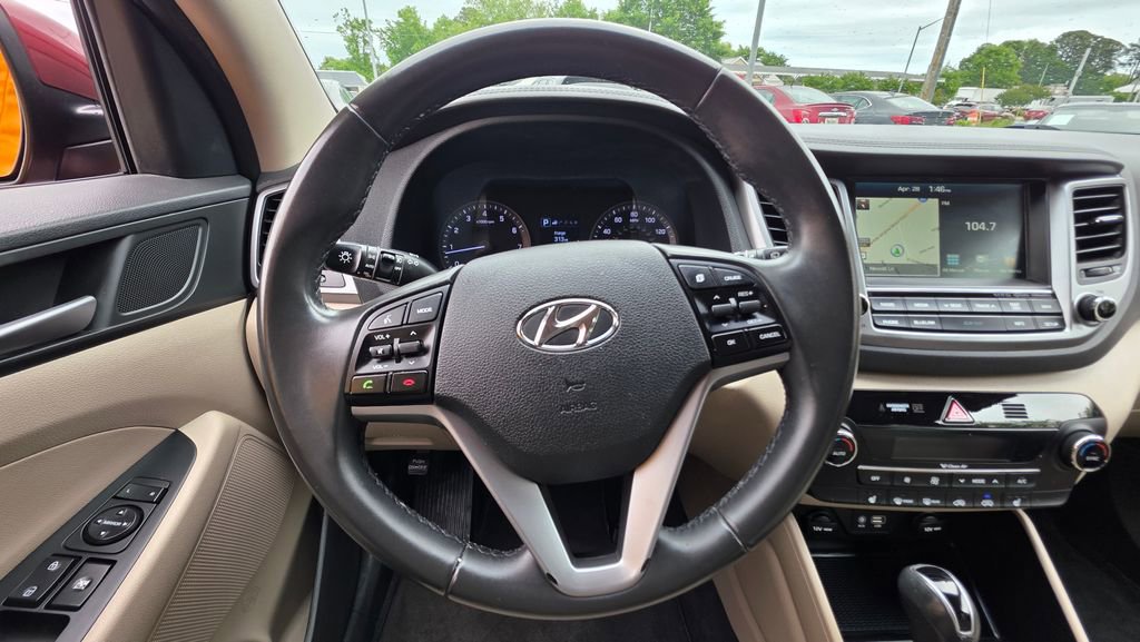 Used 2017 Hyundai Tucson SE Plus w/ Cargo Package FWD image 10