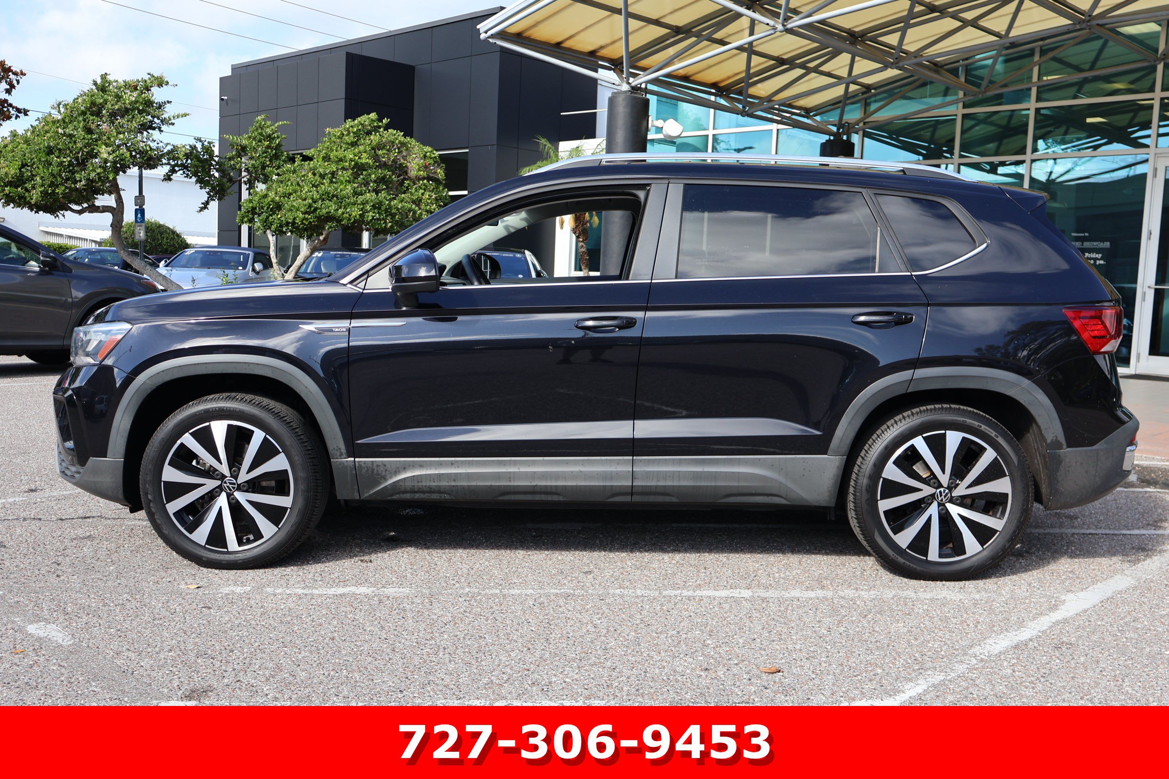 Used 2022 Volkswagen Taos SE w/ IQ.Drive SE Package AWD/4WD image 5