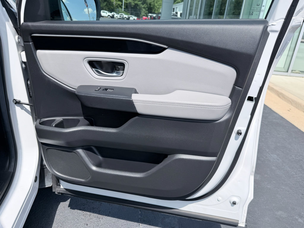 Used 2025 Honda Pilot EX-L image 33