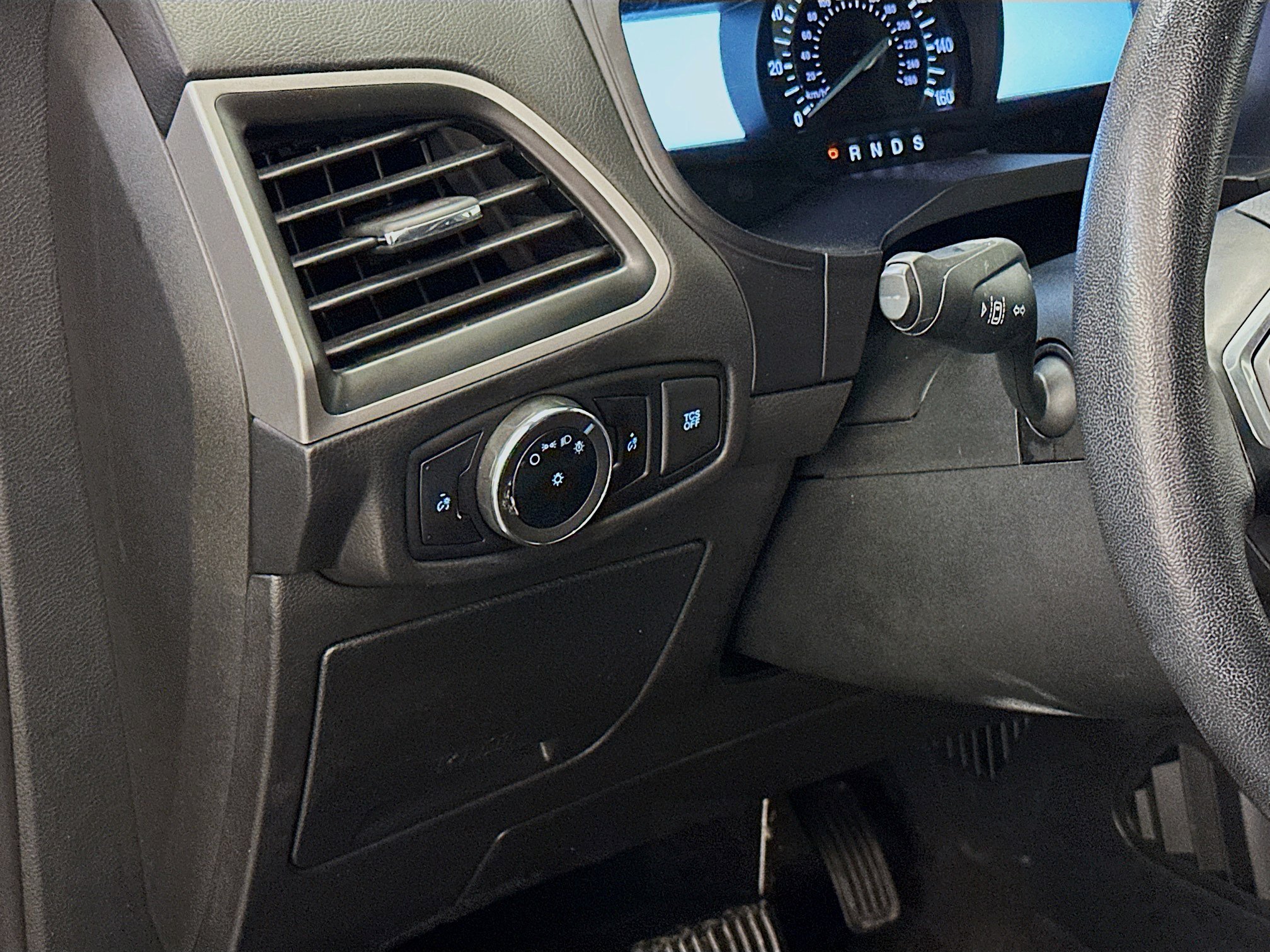 Used 2024 Ford Edge SEL AWD/4WD image 17