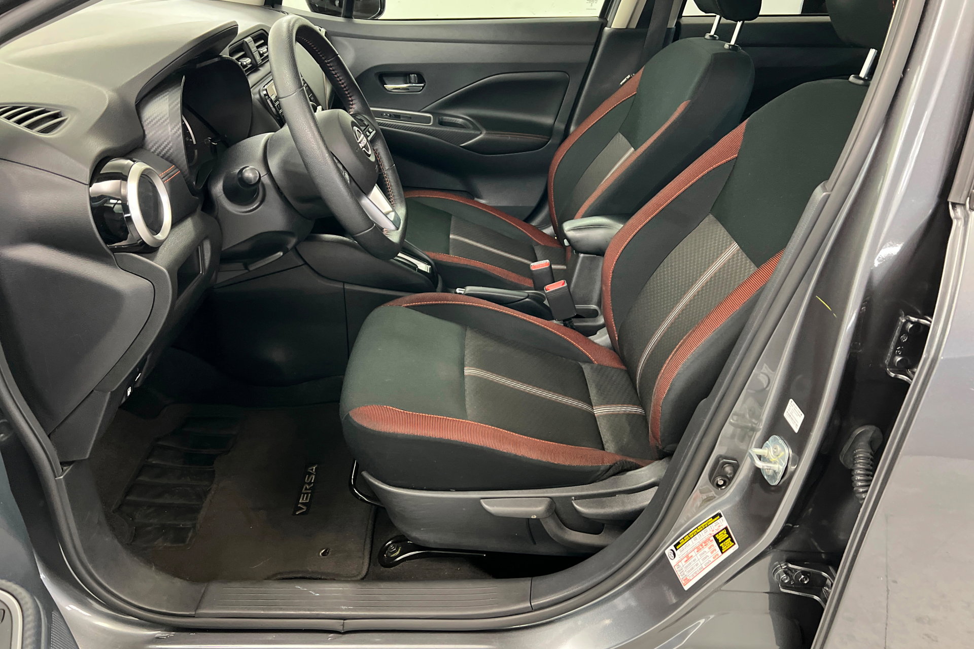 Used 2024 Nissan Versa SR w/ Trunk Package image 18