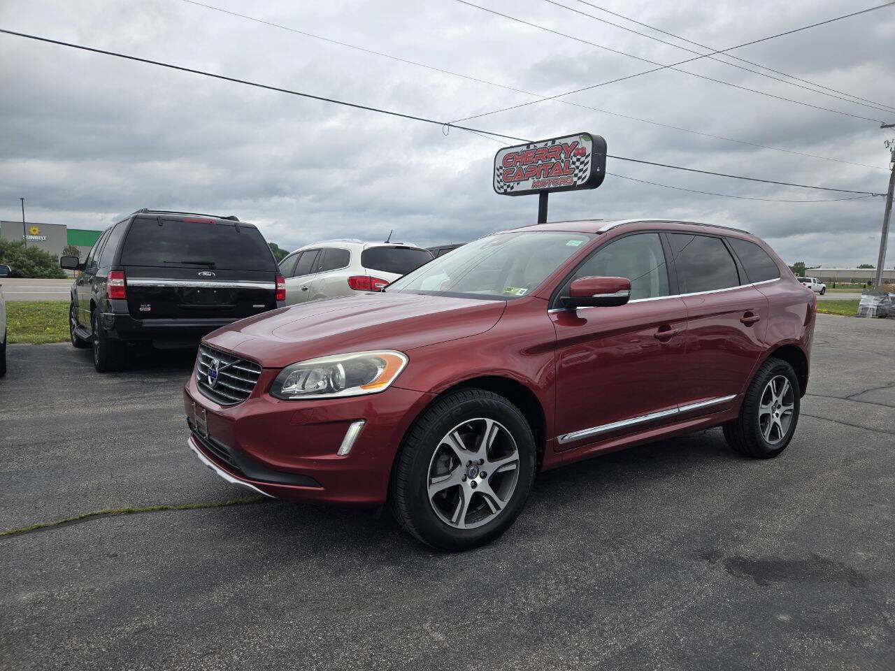 Used 2015 Volvo XC60 T6 Premier Plus image 3