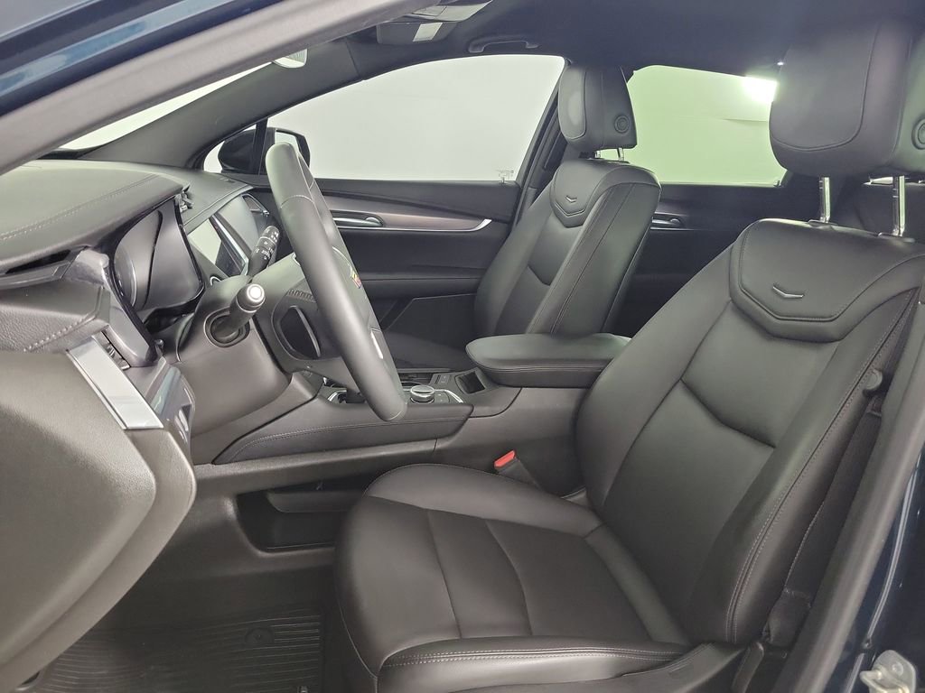 Certified 2024 Cadillac XT5 Luxury FWD image 16