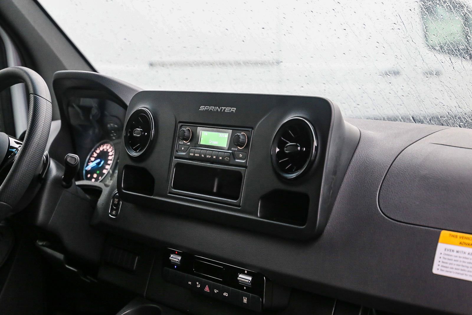 New 2024 Mercedes-Benz eSprinter 170 Cargo image 12