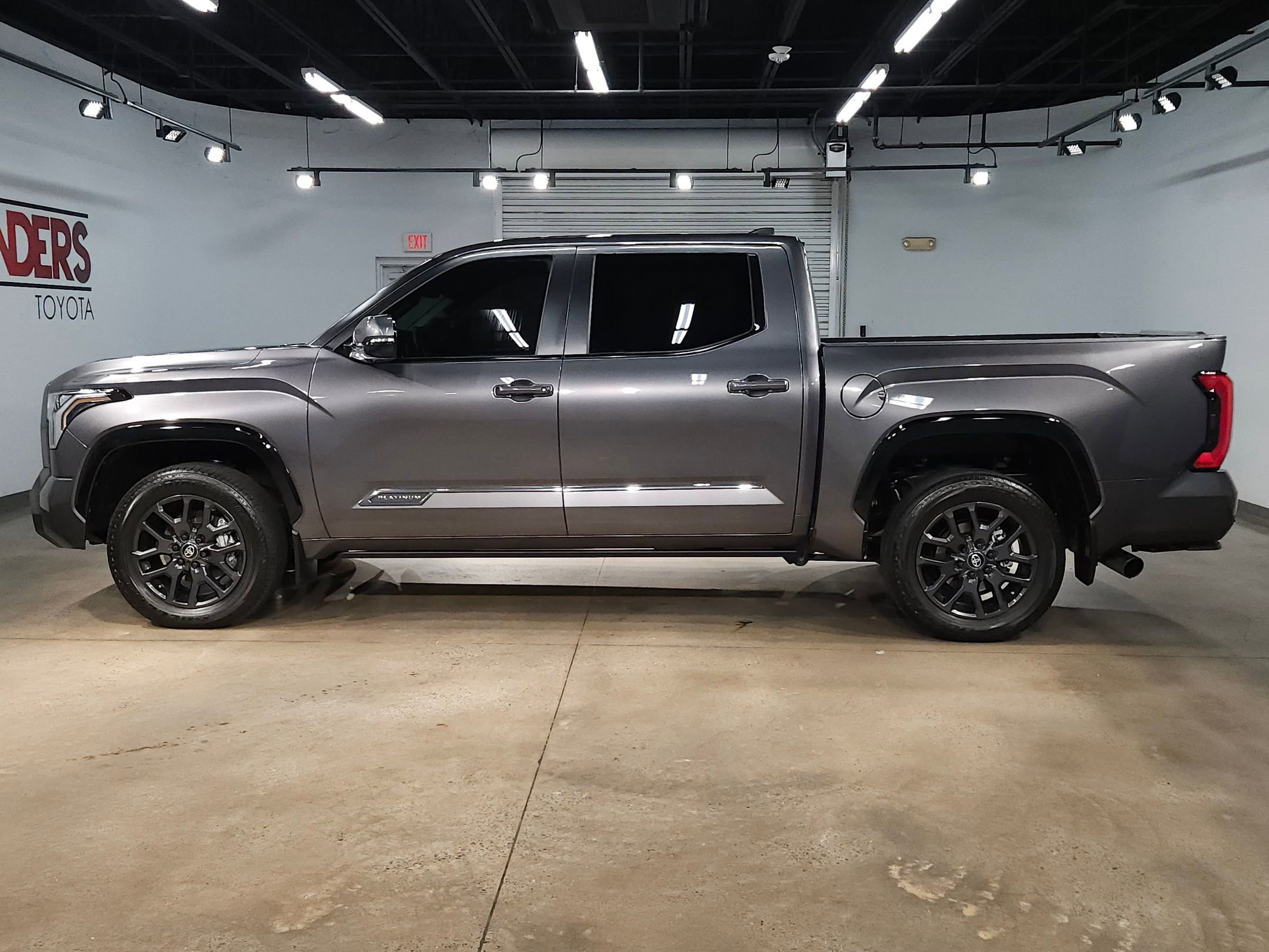 Used 2025 Toyota Tundra Platinum image 4