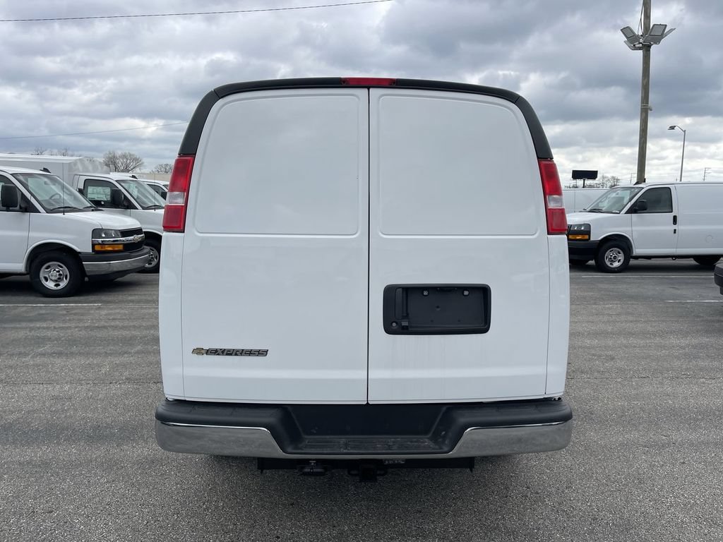 New 2026 Chevrolet Express 2500 Extended w/ Driver Convenience Package RWD image 4