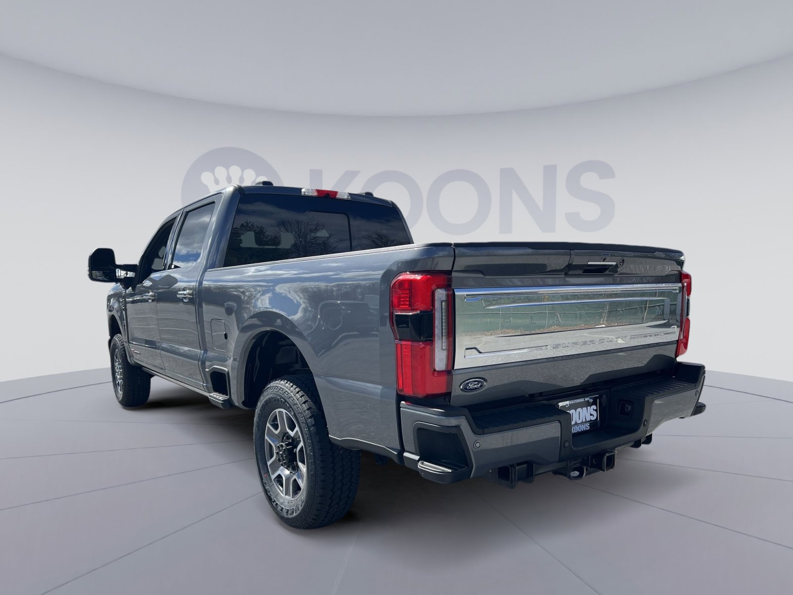 Used 2024 Ford F250 Platinum image 4