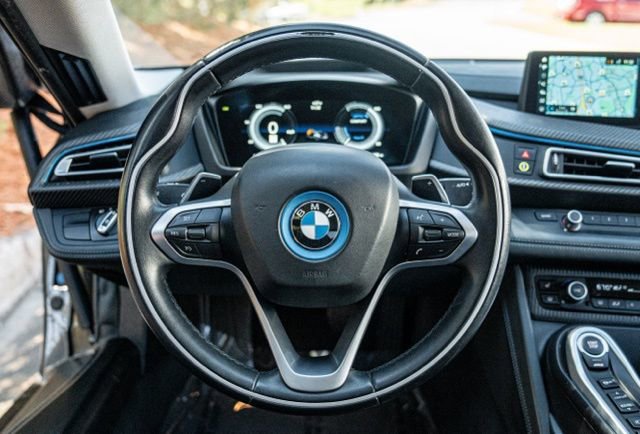 Used 2019 BMW i8 Base image 29