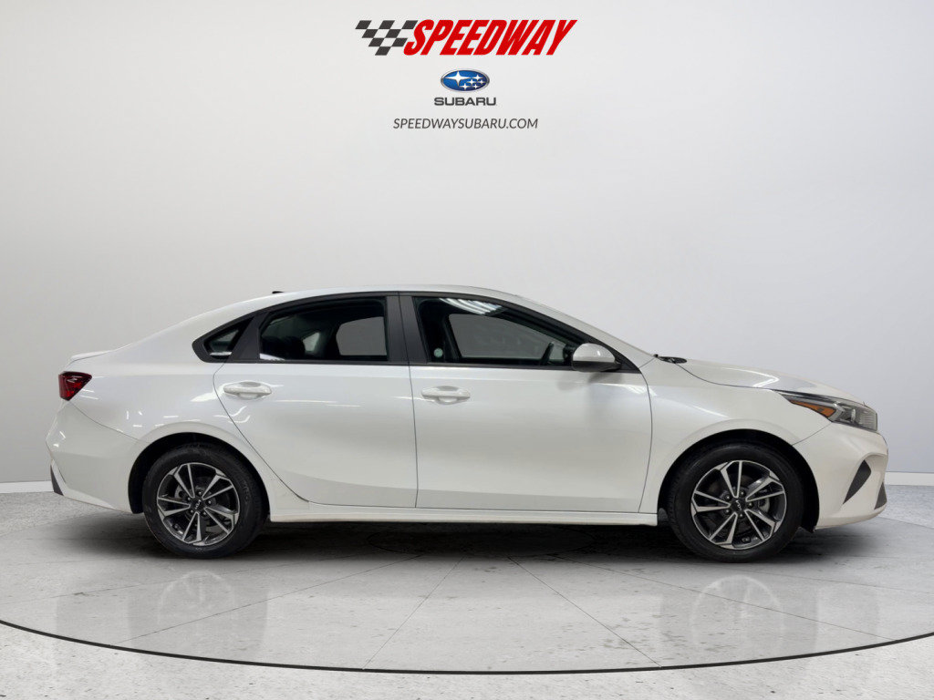 Used 2024 Kia Forte LXS FWD image 4
