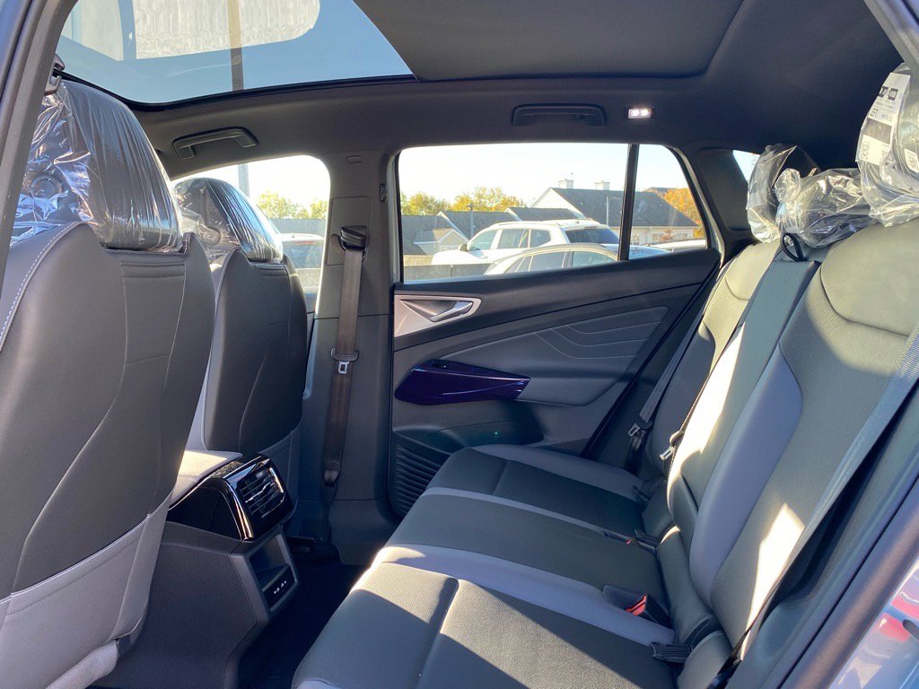 New 2025 Volkswagen ID.4 Pro S image 11