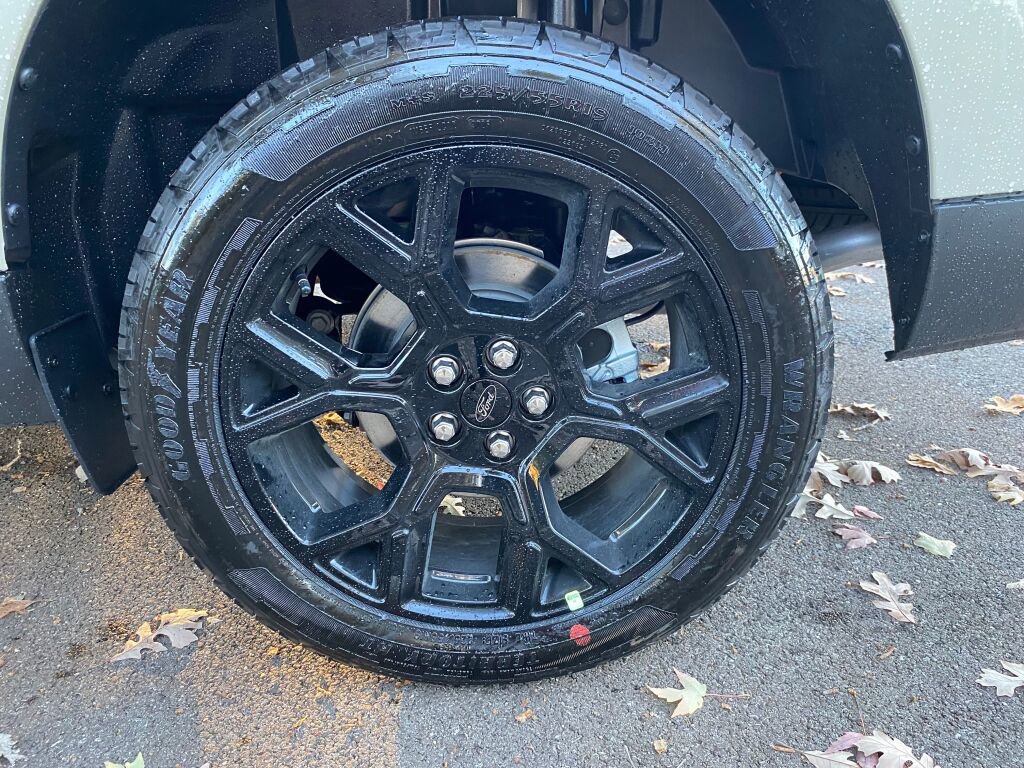 New 2025 Ford Maverick XLT w/ XLT Luxury Package image 24