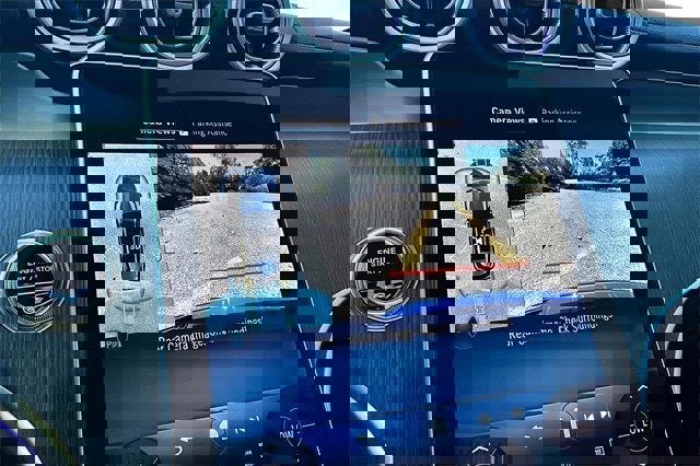 Certified 2025 Mercedes-Benz GLC 300 4MATIC image 17