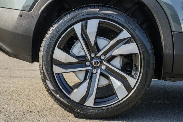 New 2026 Volvo XC40 B5 Ultra w/ Protection Package Premier image 18