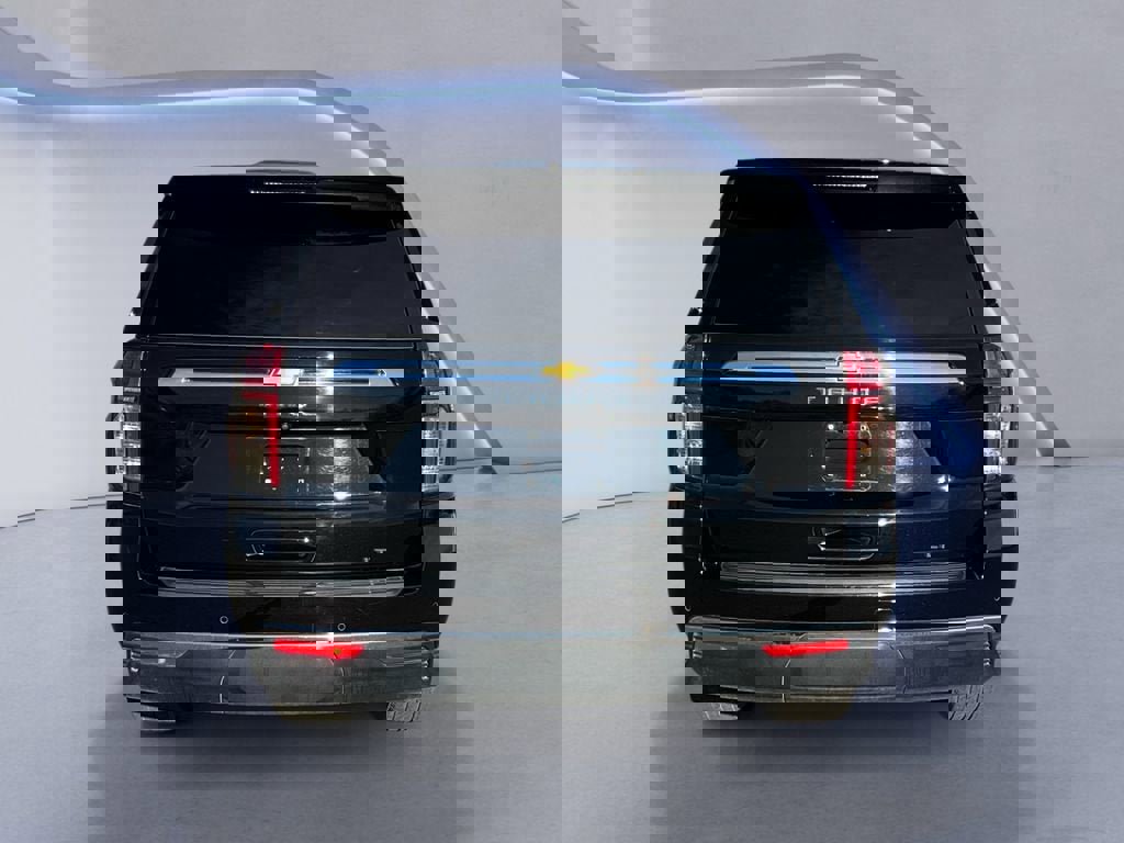 Used 2022 Chevrolet Tahoe LT w/ Luxury Package image 4