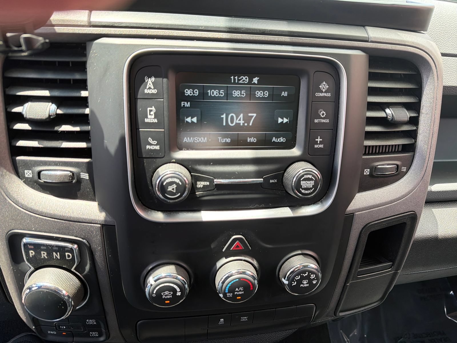 Used 2017 RAM 1500 Express AWD/4WD image 22