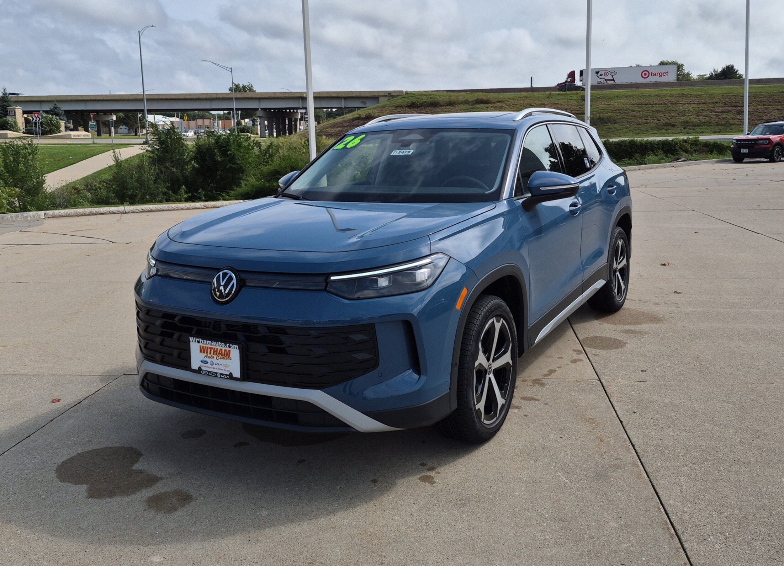 New 2026 Volkswagen Tiguan SE AWD/4WD image 9