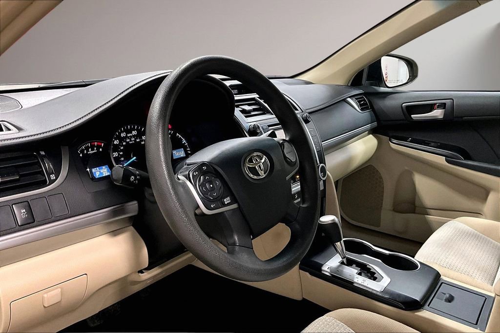 Used 2012 Toyota Camry LE image 16