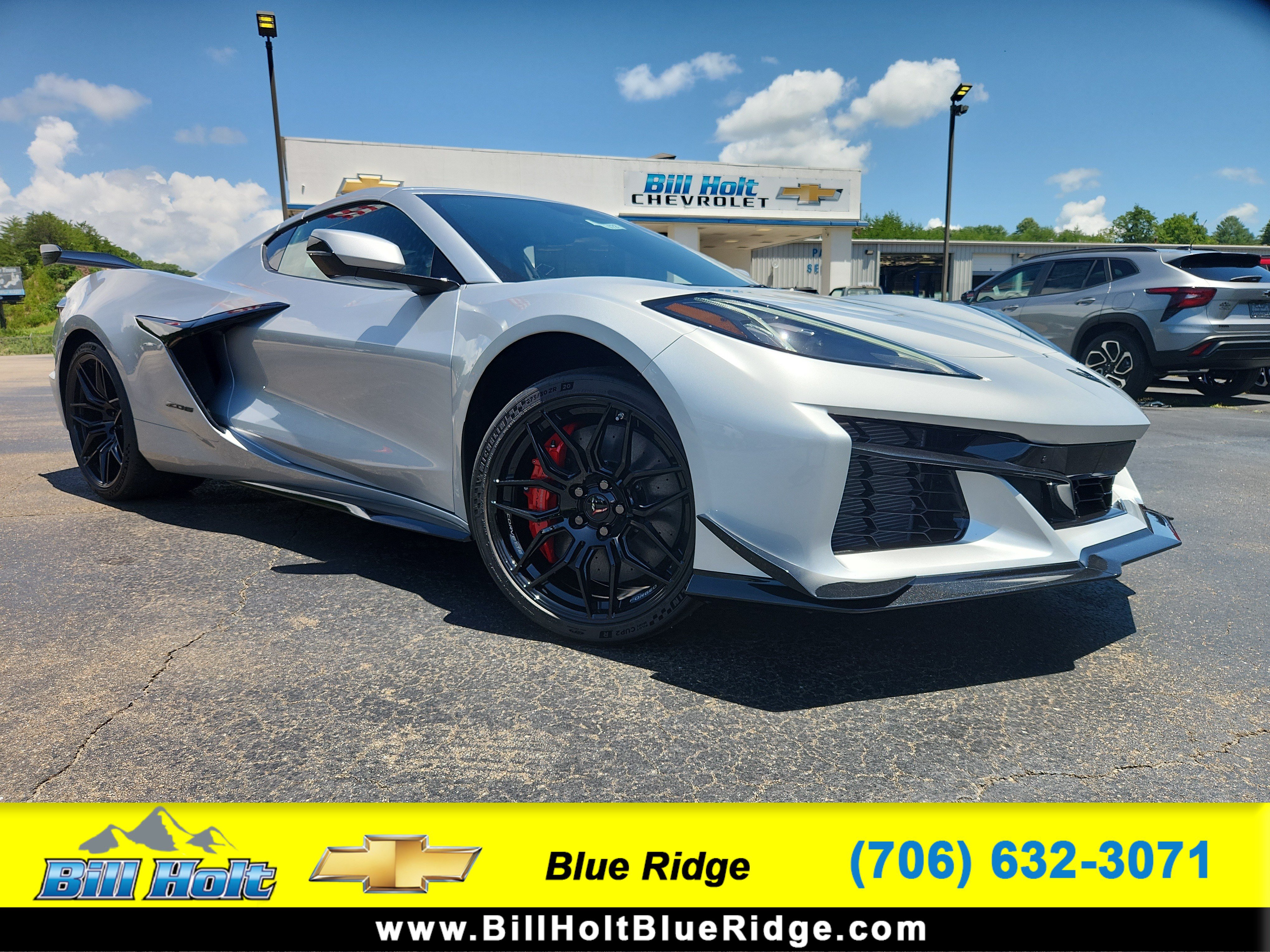 New 2027 Chevrolet Corvette Z06 w/ Z07 Performance Package RWD video 1