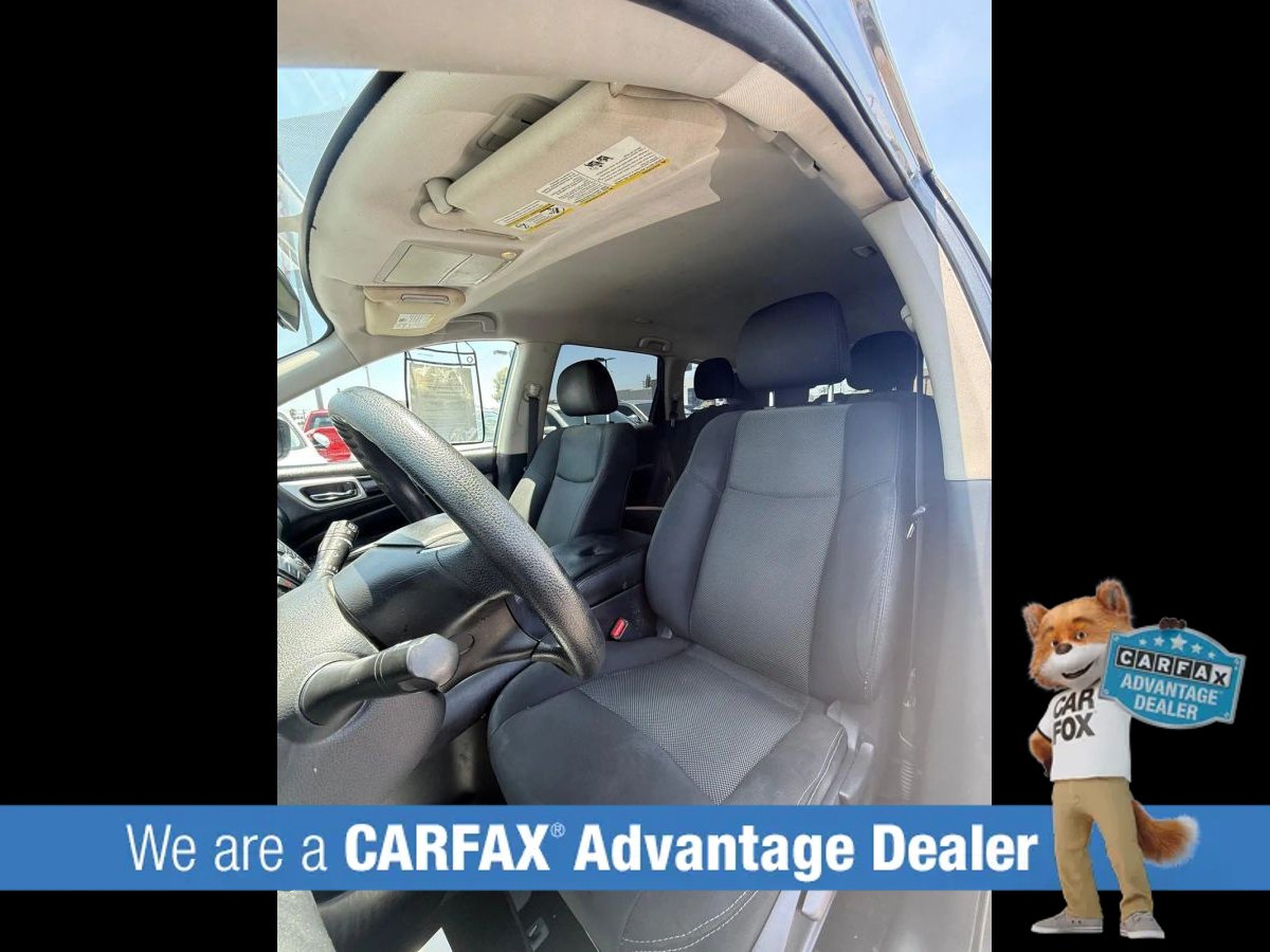 Used 2018 Nissan Pathfinder S FWD image 23