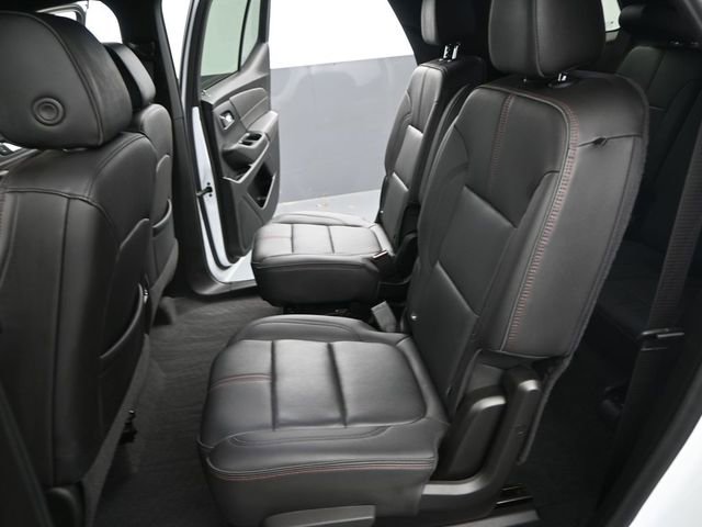 Used 2023 Chevrolet Traverse RS image 14