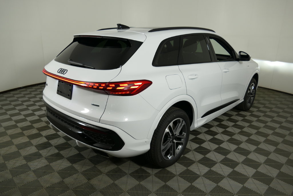 New 2026 Audi Q5 2.0T AWD/4WD image 3