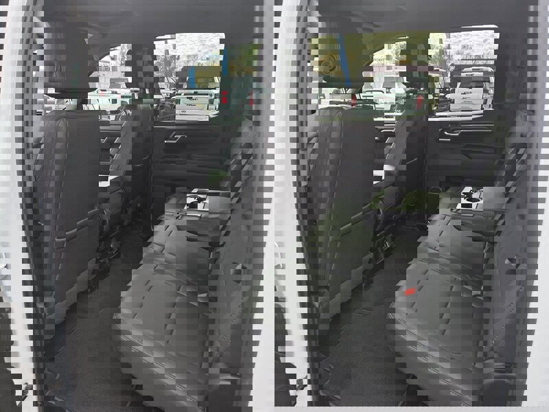 Used 2025 GMC Sierra 1500 SLT image 11