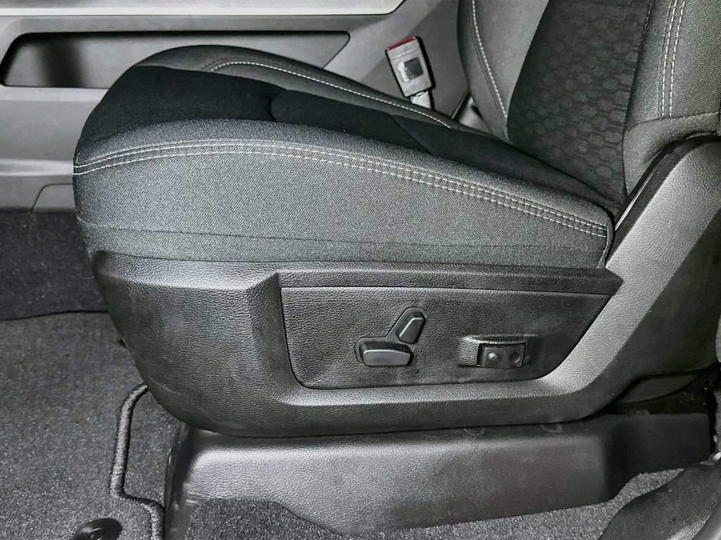 New 2026 RAM 2500 Big Horn AWD/4WD image 13