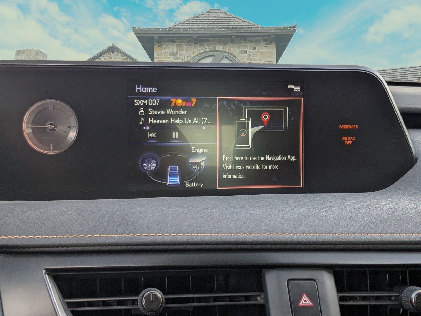 Used 2020 Lexus UX 250h w/ Premium Package image 16