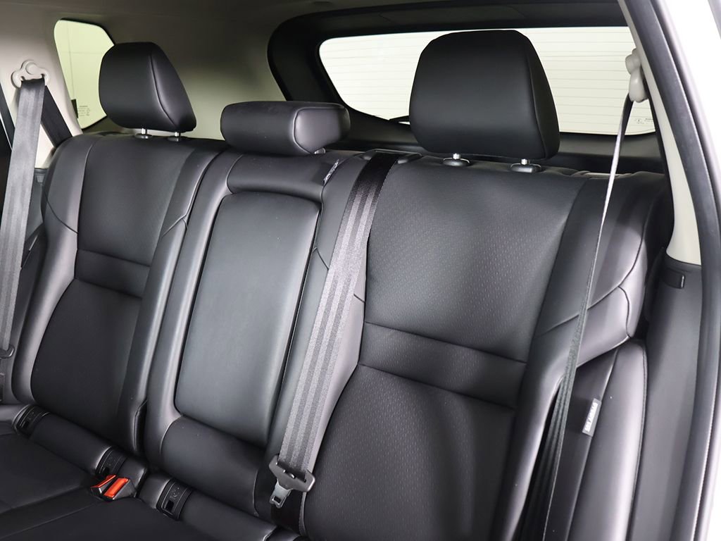 Used 2023 Nissan Rogue SV w/ SV Premium B Package image 32