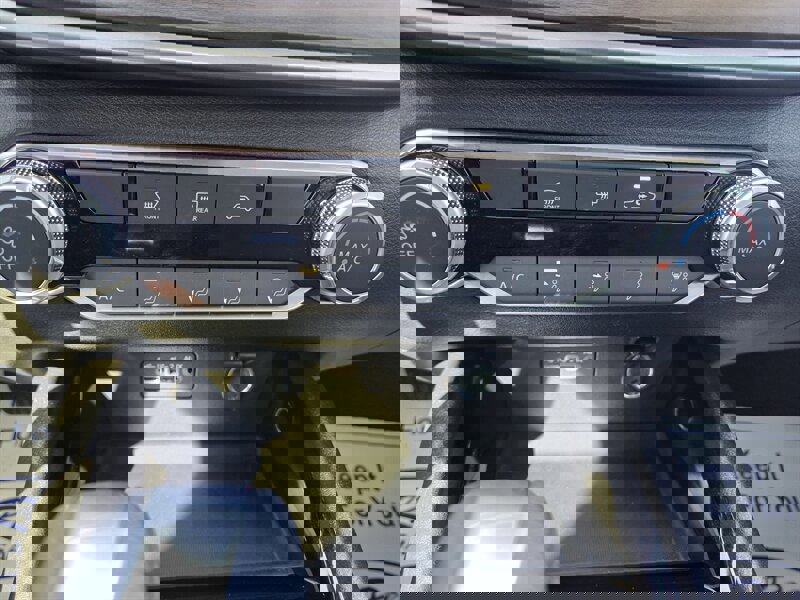 Used 2024 Nissan Altima 2.5 SV image 20