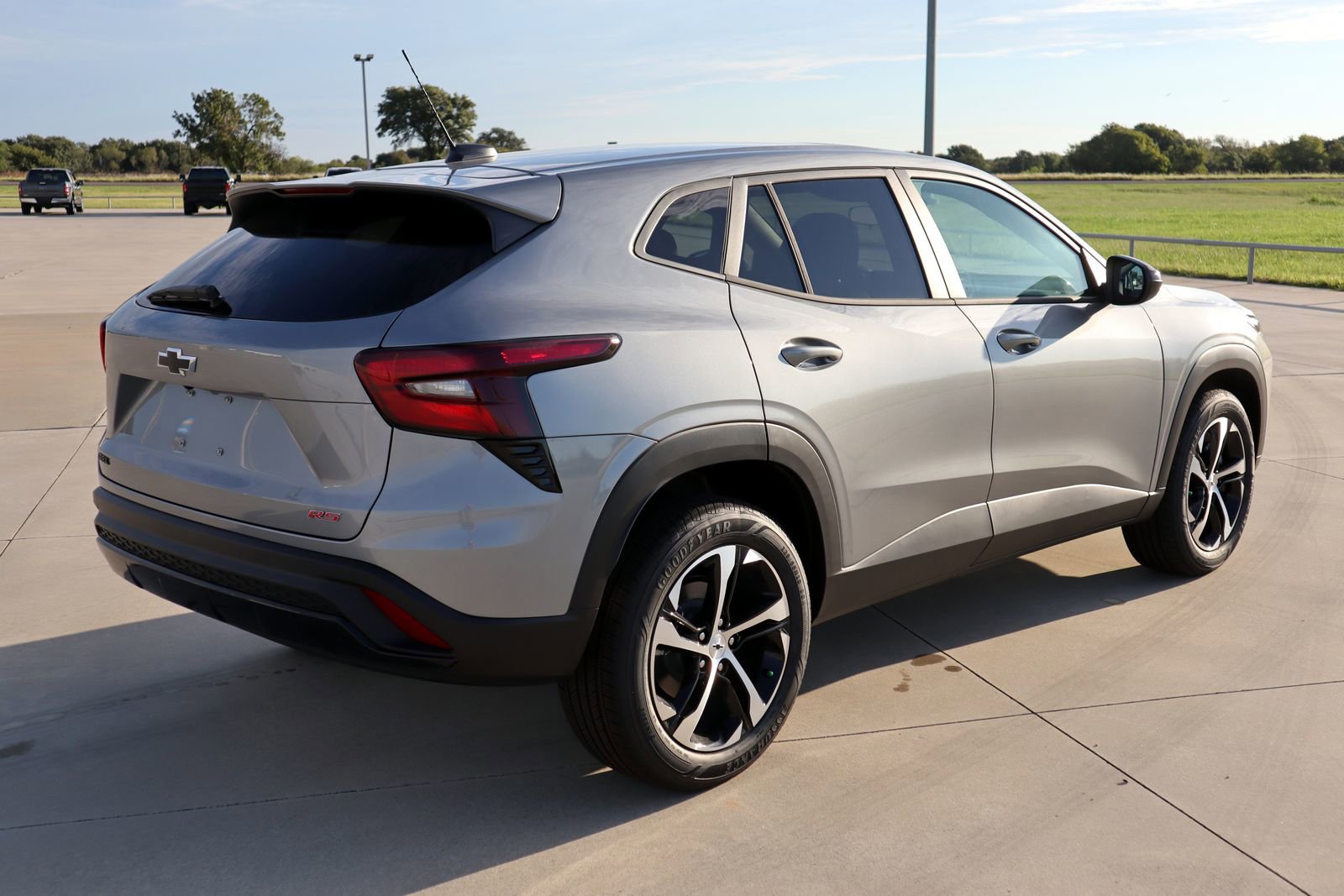 New 2025 Chevrolet Trax RS image 4