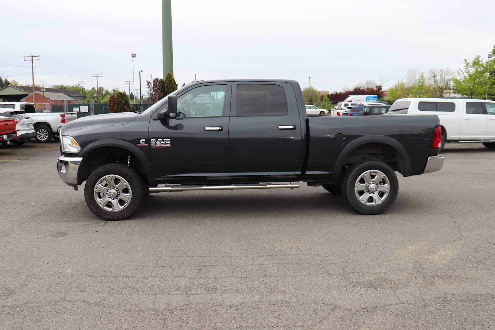Used 2015 RAM 2500 SLT w/ Protection Group image 8