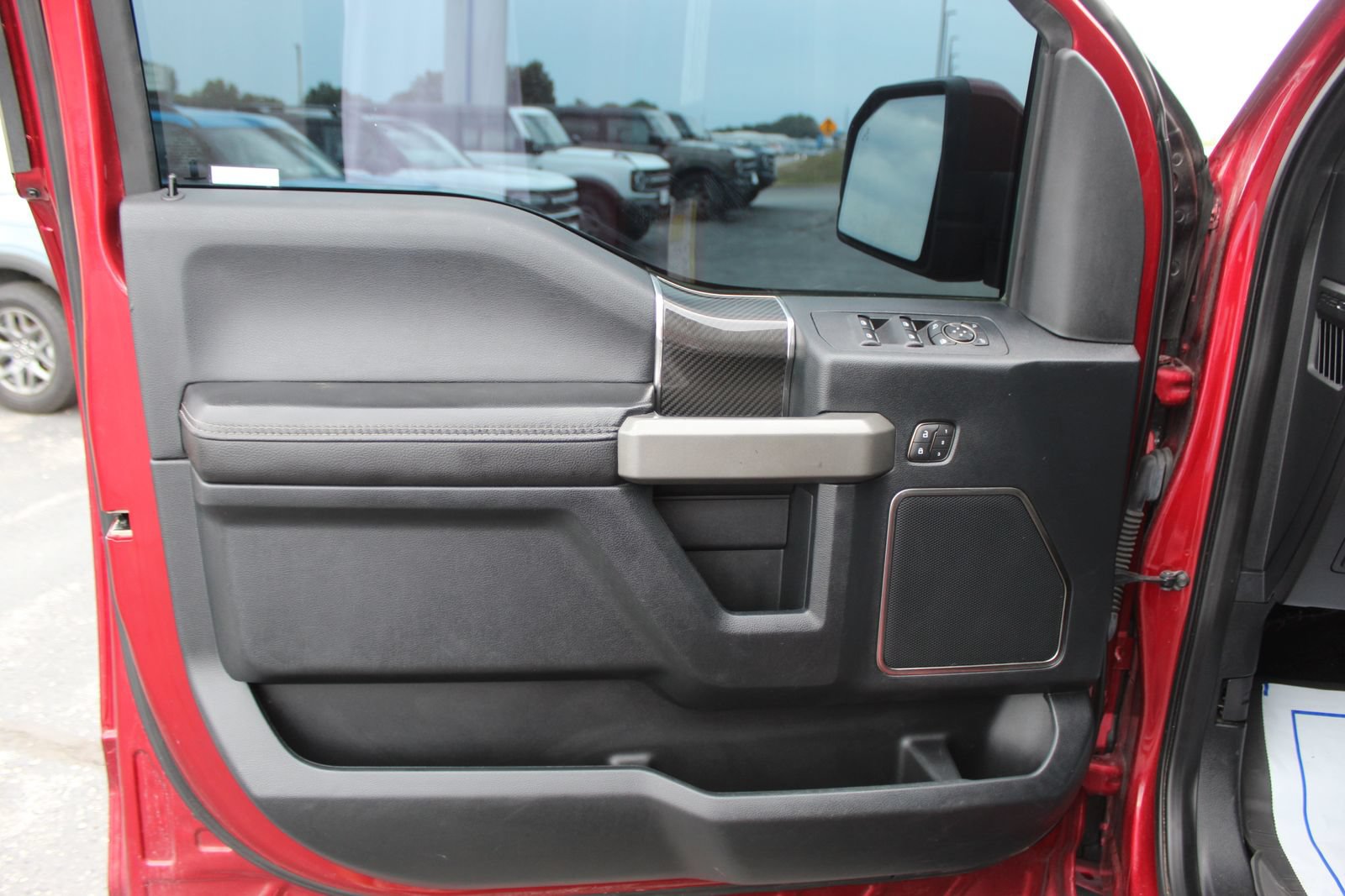 Used 2019 Ford F150 Raptor w/ Equipment Group 802A Luxury AWD/4WD image 20